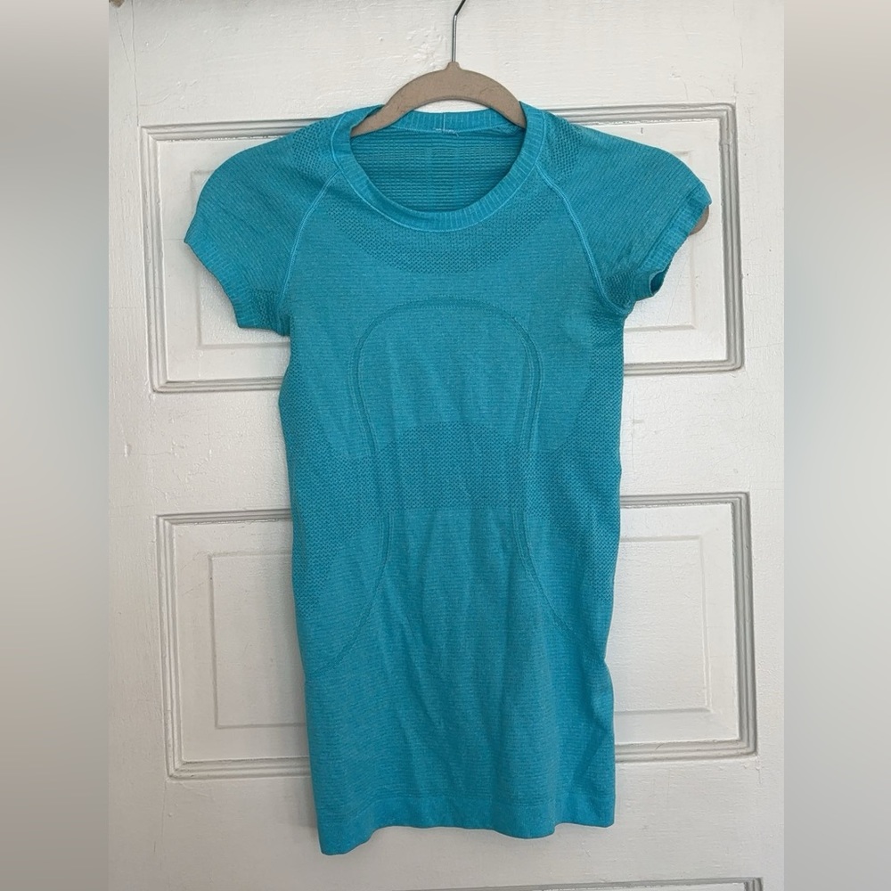 Lululemon Blue Shirt NWOT